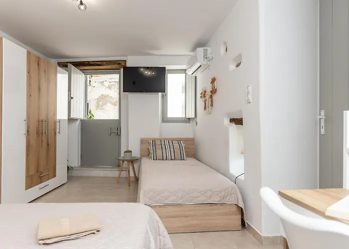 Lithorama * Naxos City